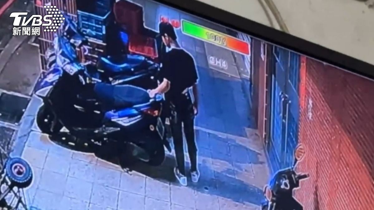 基隆市仁愛區發生一起機車縱火案。（圖／TVBS）