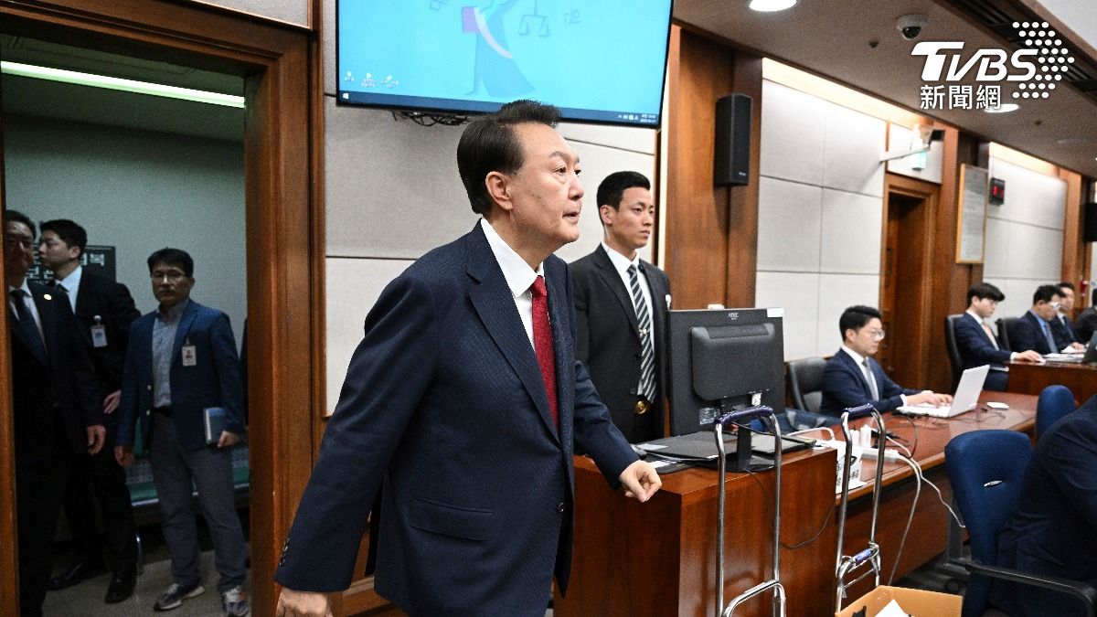 尹錫悅進入法庭。（圖／取自達志影像美聯社）