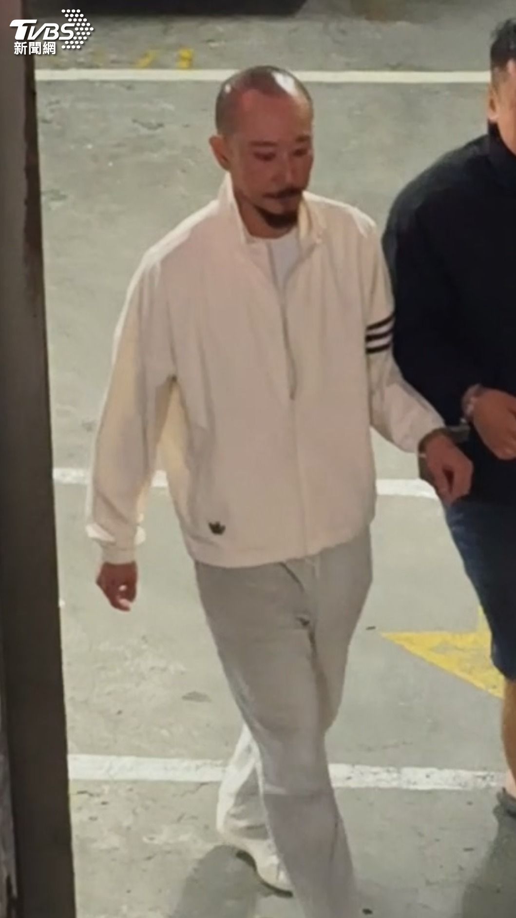 前名模蕭瑋葶兄長蕭靖實為本案幕後操盤手，遭逮捕後因通緝在案發監執行。（圖／陳冠宇攝）