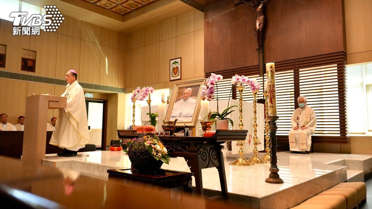 教宗方濟各離世,台北總主教公署舉辦追思儀式。(圖/區國強攝)