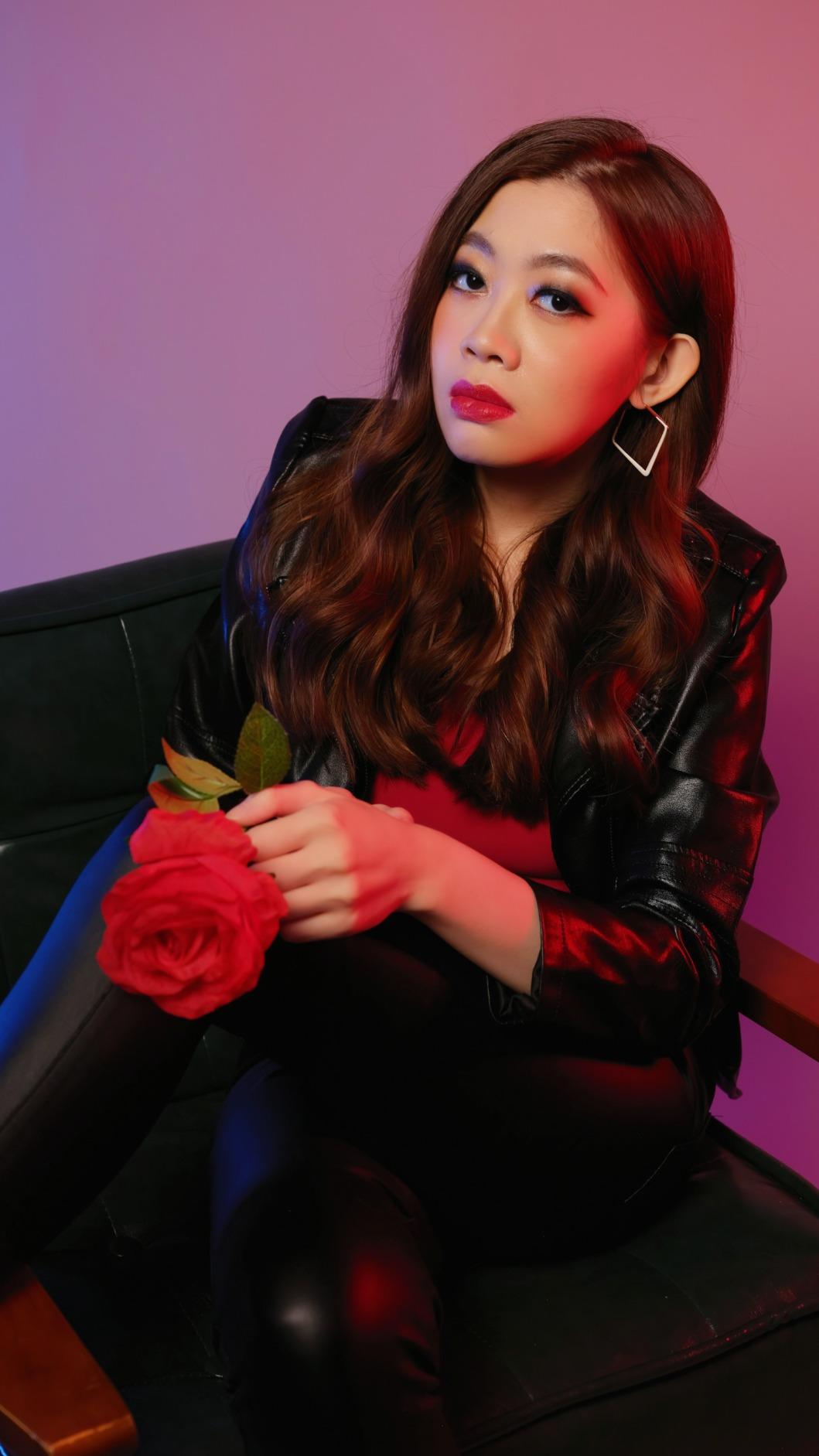 璟瑄的正職是律師，透過歌手身分展現感性一面。（圖／天天耀 T-Y提供）