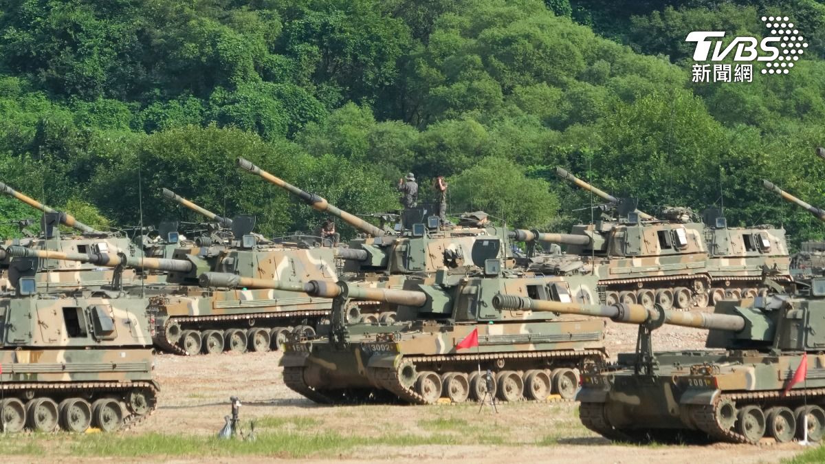 時隔7年，南韓在兩韓軍事分界線重啟實彈軍演。（資料照／達志影像美聯社）
