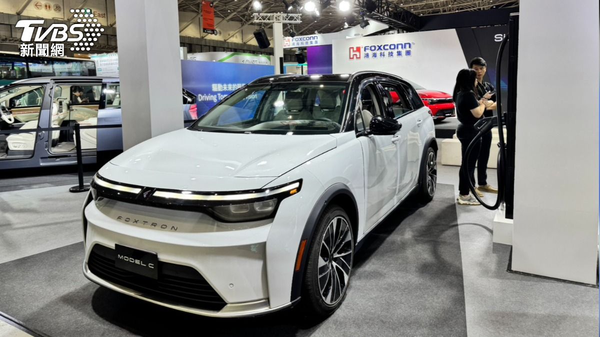 鴻海表示，今年底會正式推出Model C休旅車的北美款。（圖／謝佩穎攝）