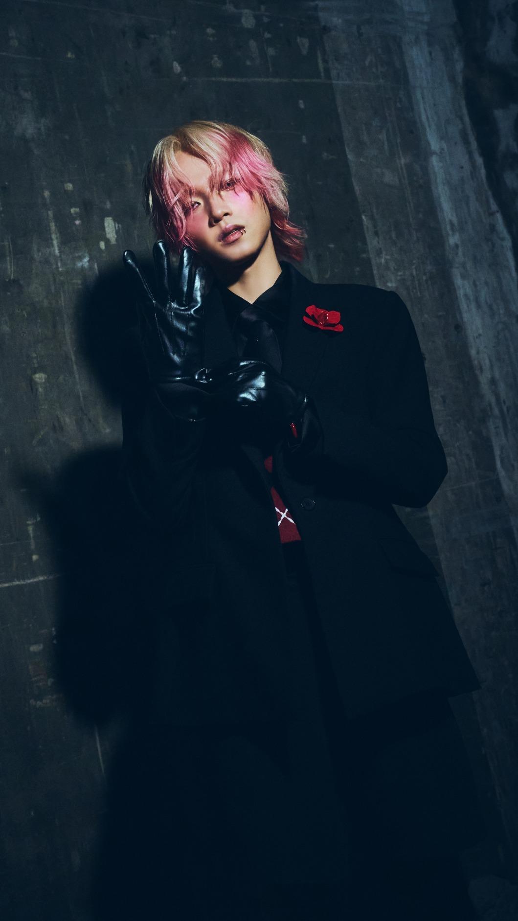 持修〈透明的〉MV動漫風格強烈。（圖／EMI提供）