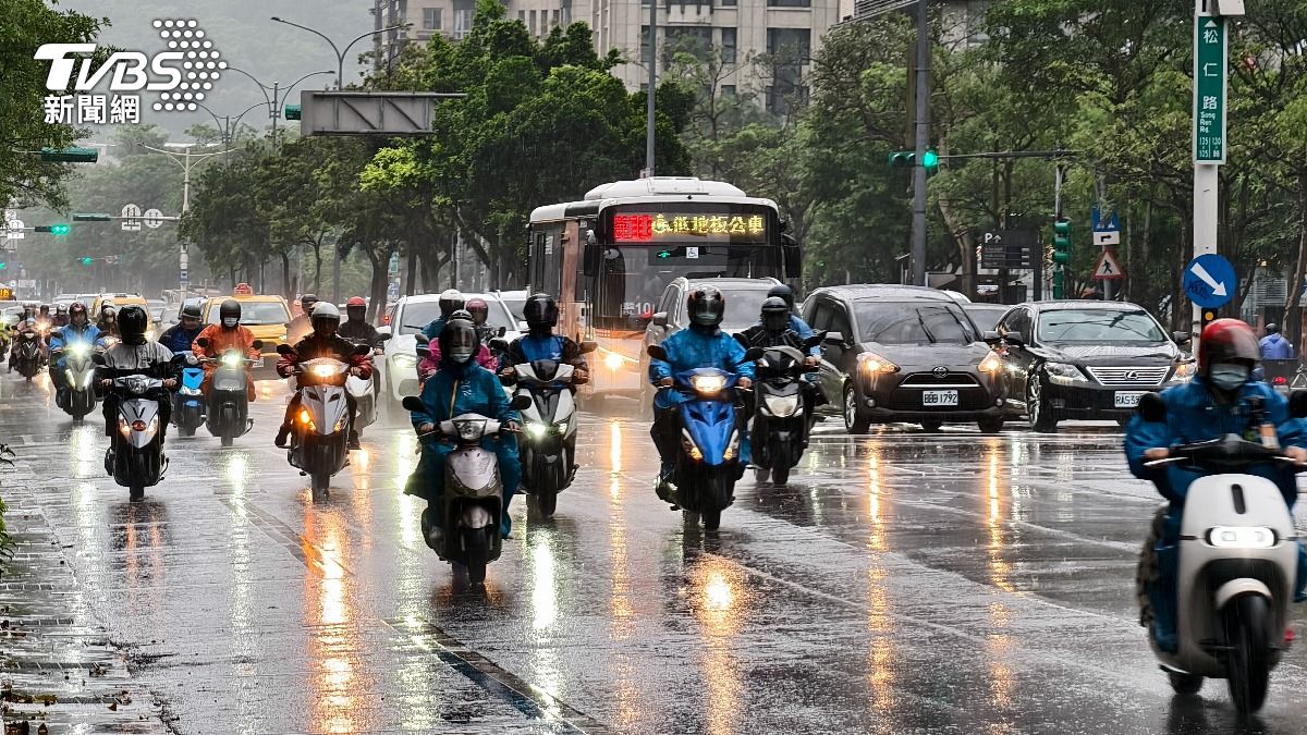Taiwan braces for more rain Thursday (TVBS News) Taiwan braces for more rain as front lingers Thursday