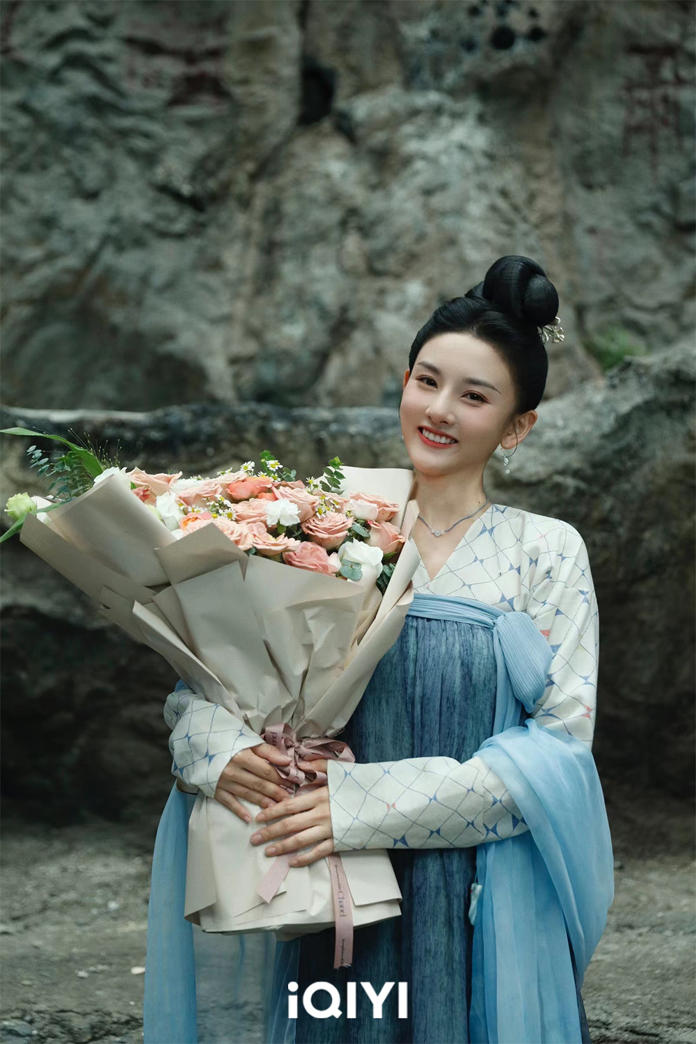 宋祖兒在《無憂渡》飾演陰陽眼少女「段半夏」。（圖／iQIYI愛奇藝國際版提供）