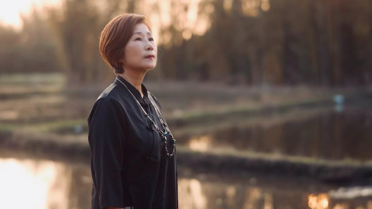 江念庭保養得宜，完全看不出已經65歲。（圖／尚時代文創娛樂提供）