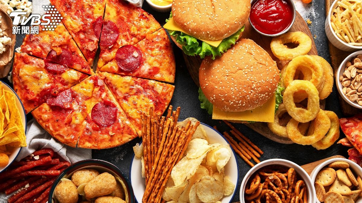 營養師點名5種食物可能對大腦造成負面影響。（示意圖／shutterstock達志影像）