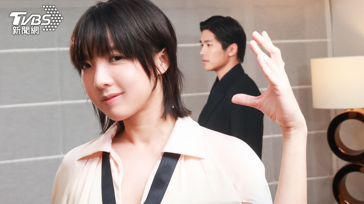 鍾雪瑩、游學修去年金馬獎前接受《TVBS新聞網》專訪。（圖／趙世平攝）