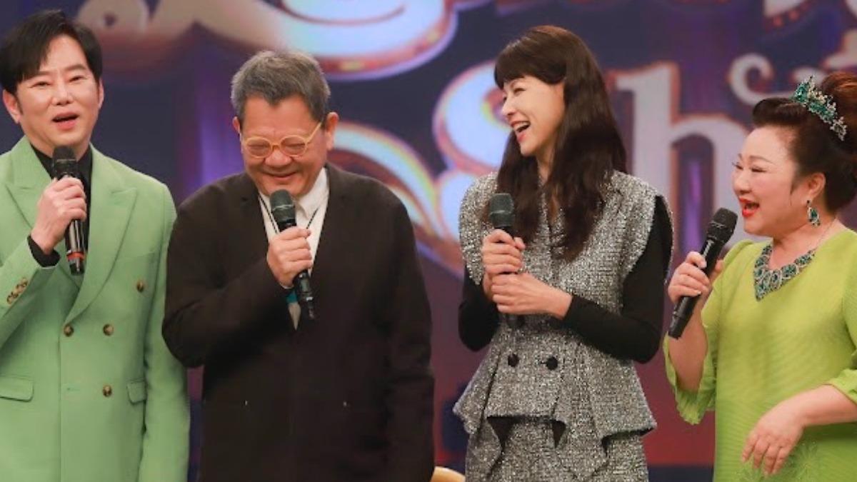 鄭進一(左二)和陳明真一同上節目。(圖/民視提供)