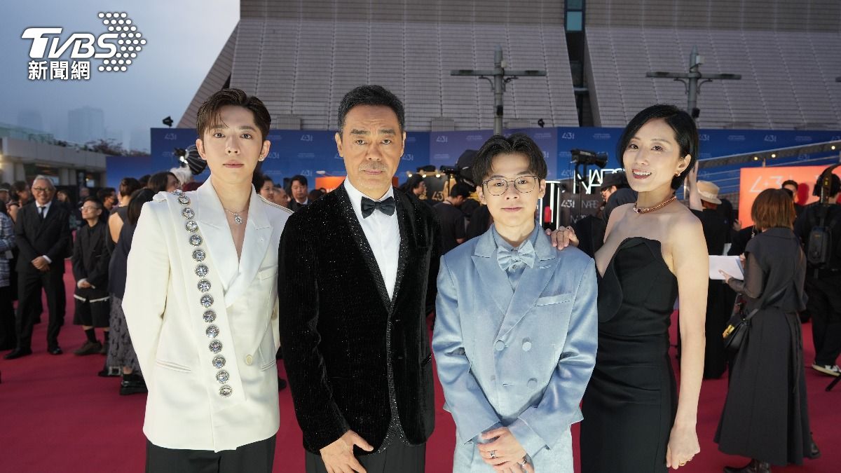 《爸爸》一家團聚，呂爵安（左起）、劉青雲、蘇文濤以及谷祖琳接受《TVBS新聞網》訪問。（圖／粘祐誠攝）