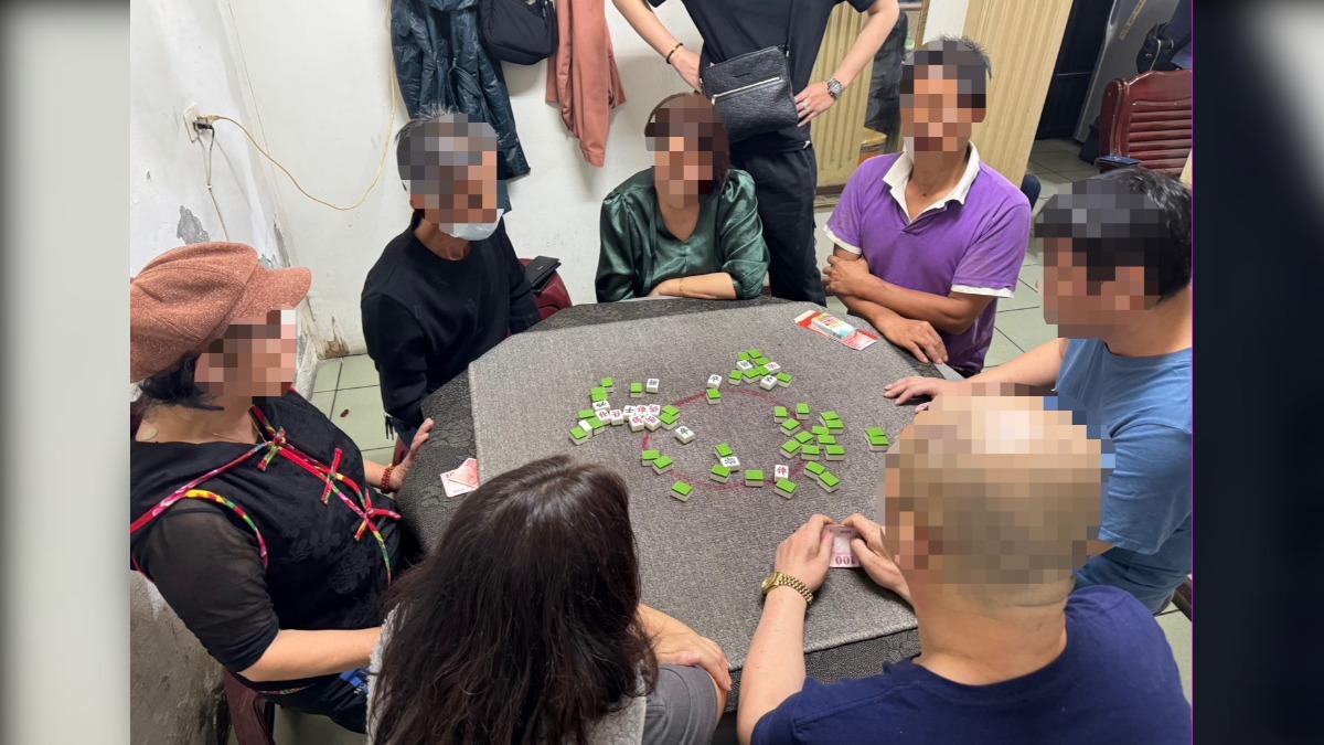 桃園警方破獲賭場(圖/警方提供)