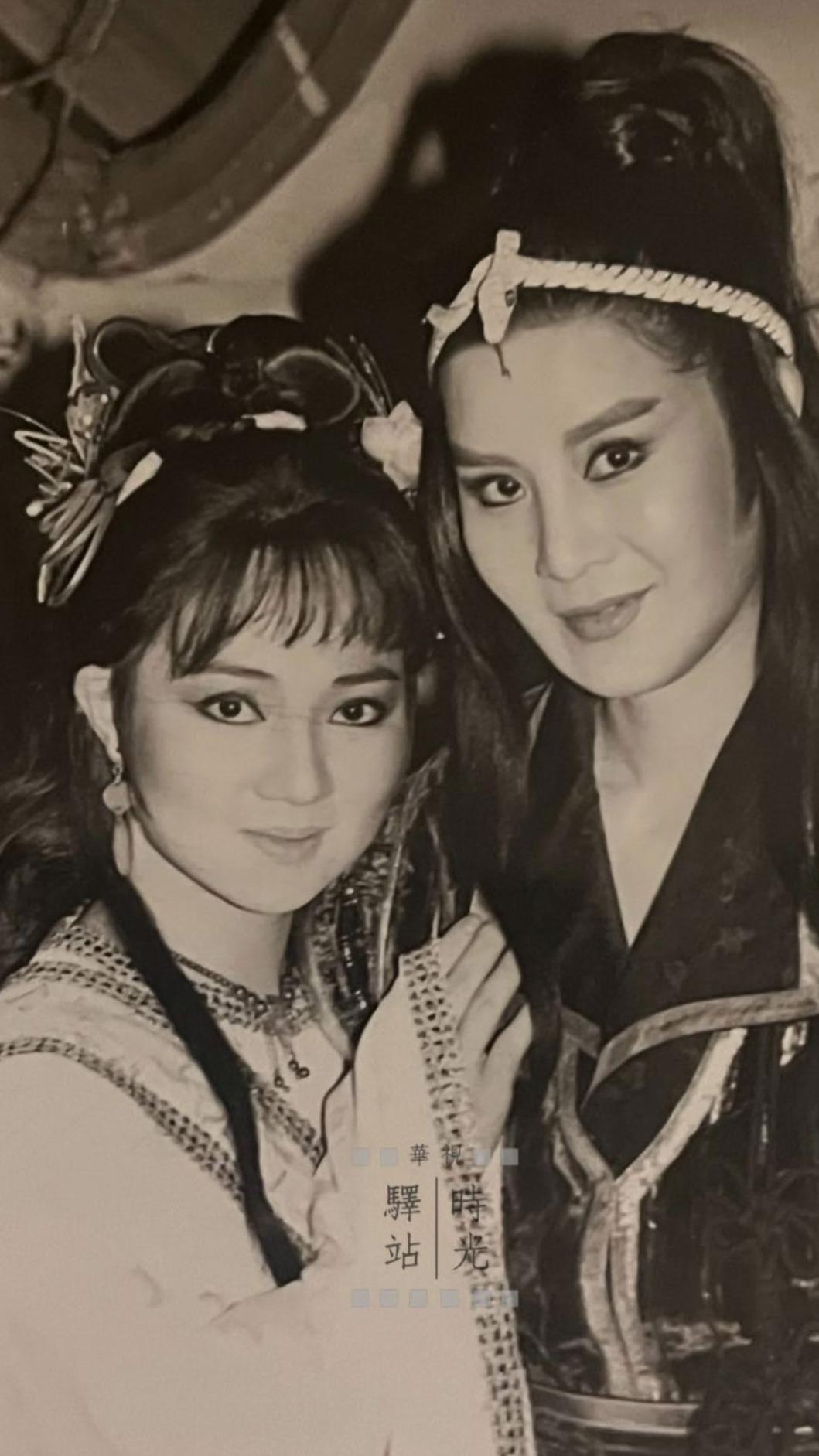 白冰冰（左）在華視歌仔戲《蛇郎君》與天王葉青配對。（圖／長興影視、翻攝華視周刊提供）