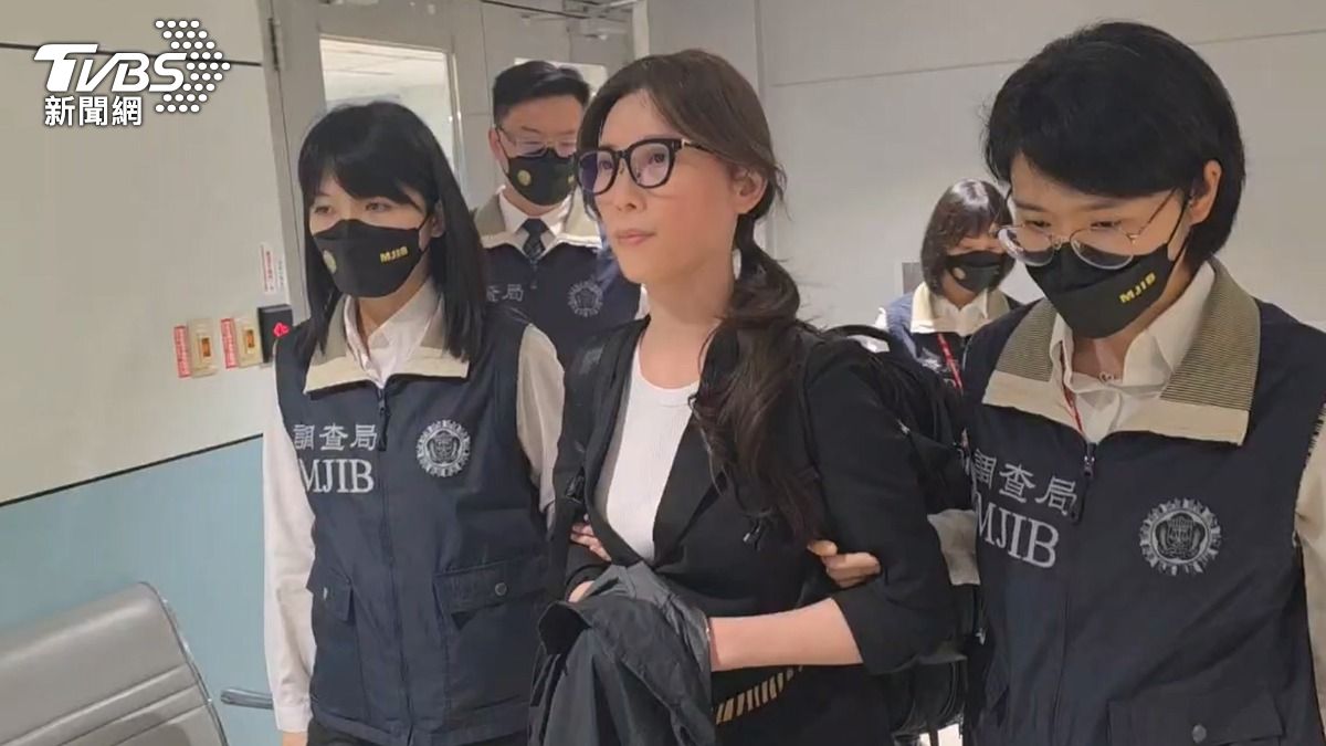 貴婦奈奈自加拿大返台投案。（圖／林志偉攝）