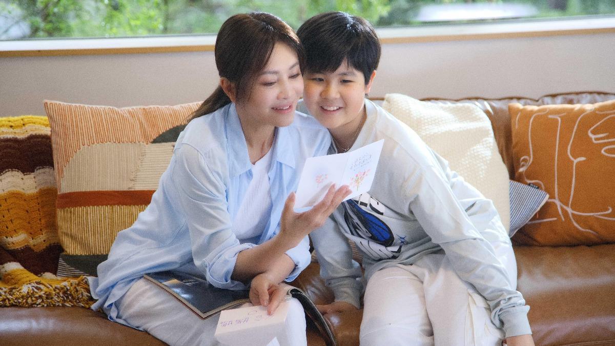 Rita难得邀儿子一起合作新歌,温馨母子情令人动容。 (图/艾迪升提供)