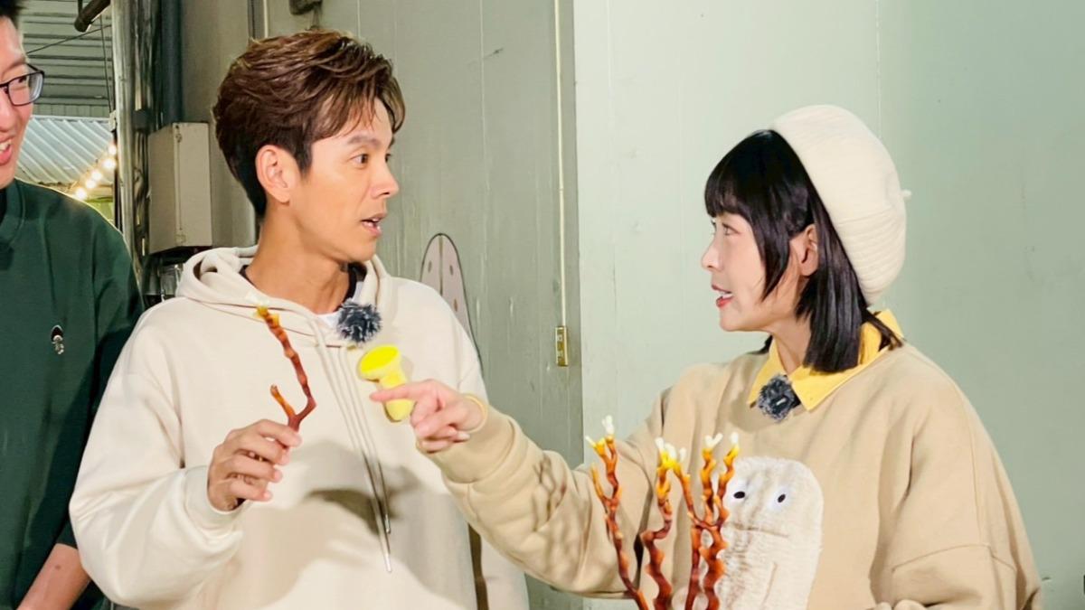 籃籃嫌阿翔找的靈芝太小。（圖／民視提供）