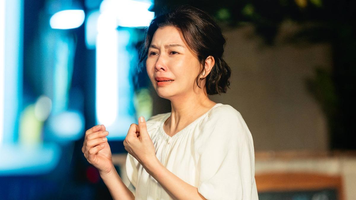 于子育在MV裡飾演聾啞人士，詮釋愛情無法圓滿的傷痛。（圖／華納音樂提供）