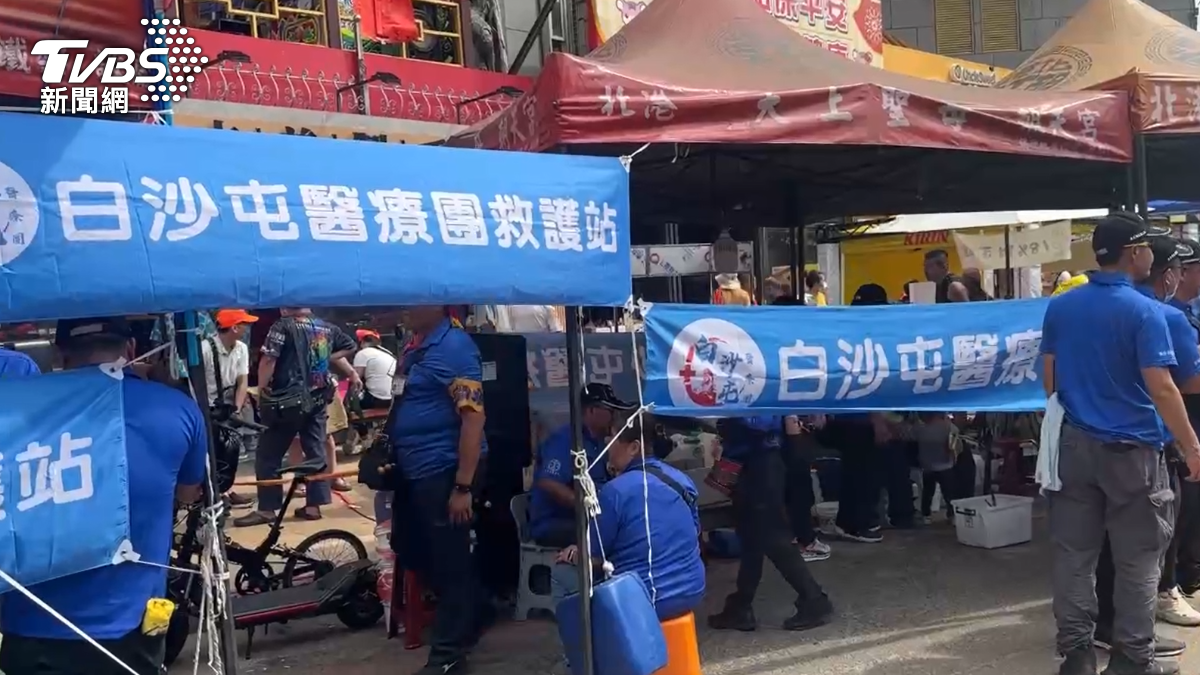 白沙屯醫療團救護站。(圖/TVBS)