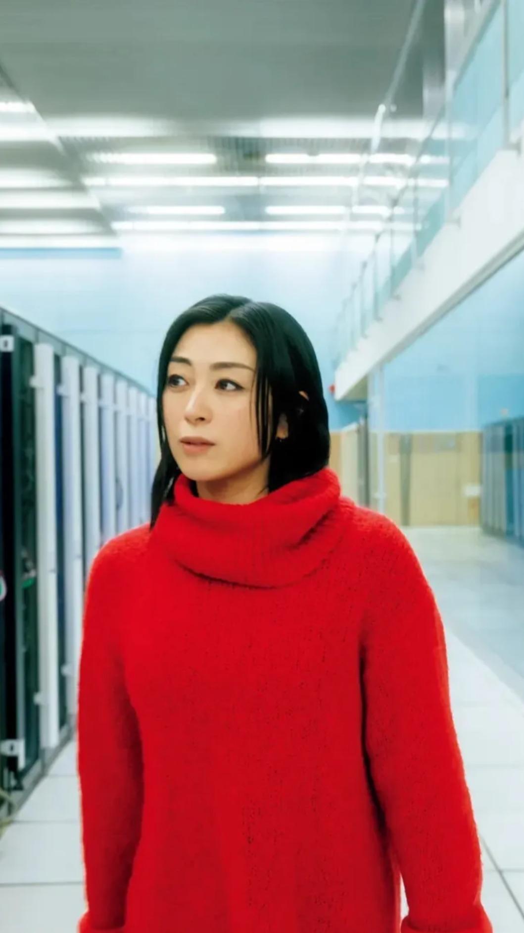 宇多田光新歌提倡「夫妻不同姓」。(圖/翻攝自IG)