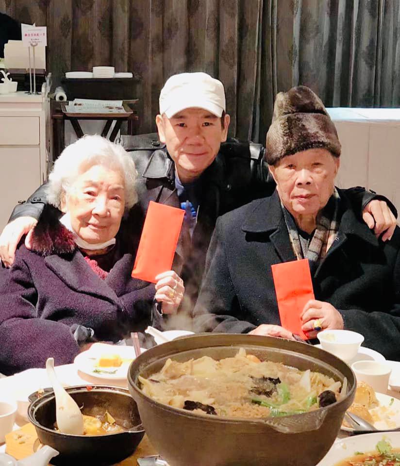 趙傳2021年為父母慶祝結婚71週年。（圖／翻攝自趙傳臉書）