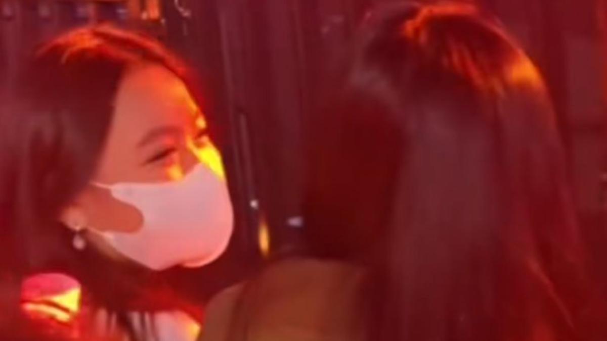 劉德華女兒劉向蕙看爸爸演唱會被網友拍到。（圖／摘自微博）