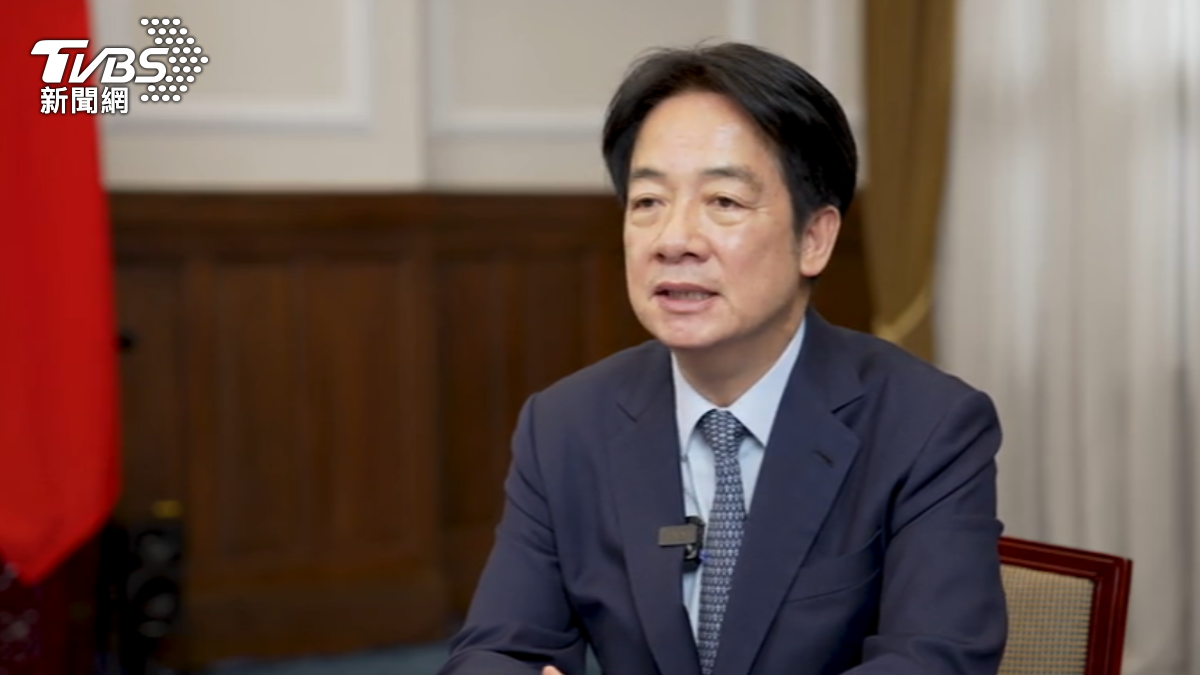賴清德5日晚間釋出一段4分鐘影片，對外說明匯率飆升原因。（圖／TVBS）