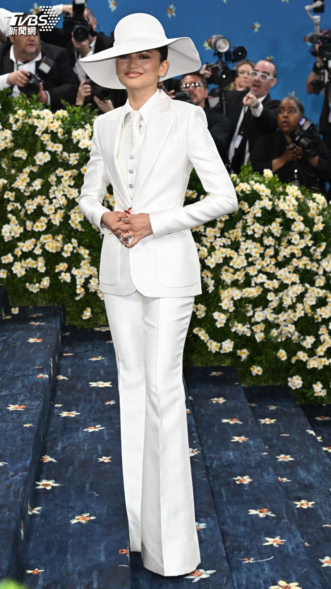 千黛亞今天全白西裝亮相。（圖／達志影像美聯社）