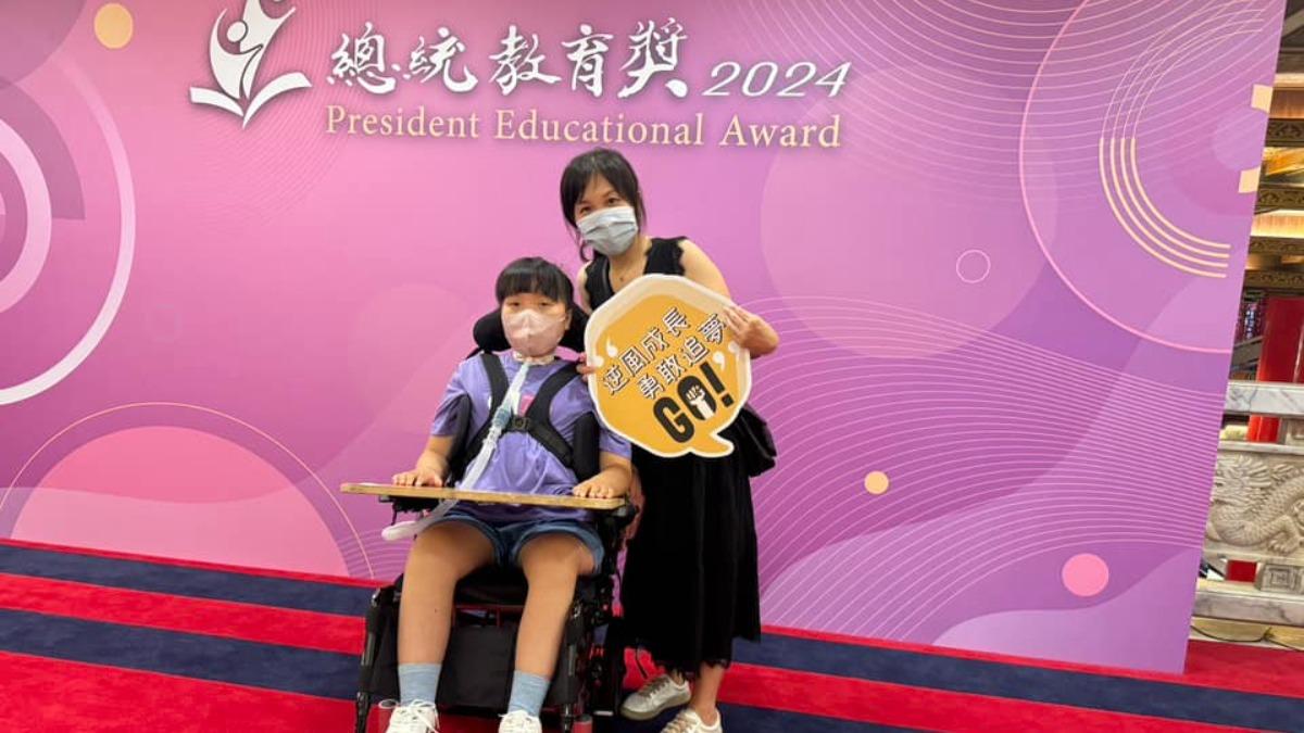 就讀國中的珣珣去年得到總統教育獎。(圖/翻攝自張珣珣臉書)