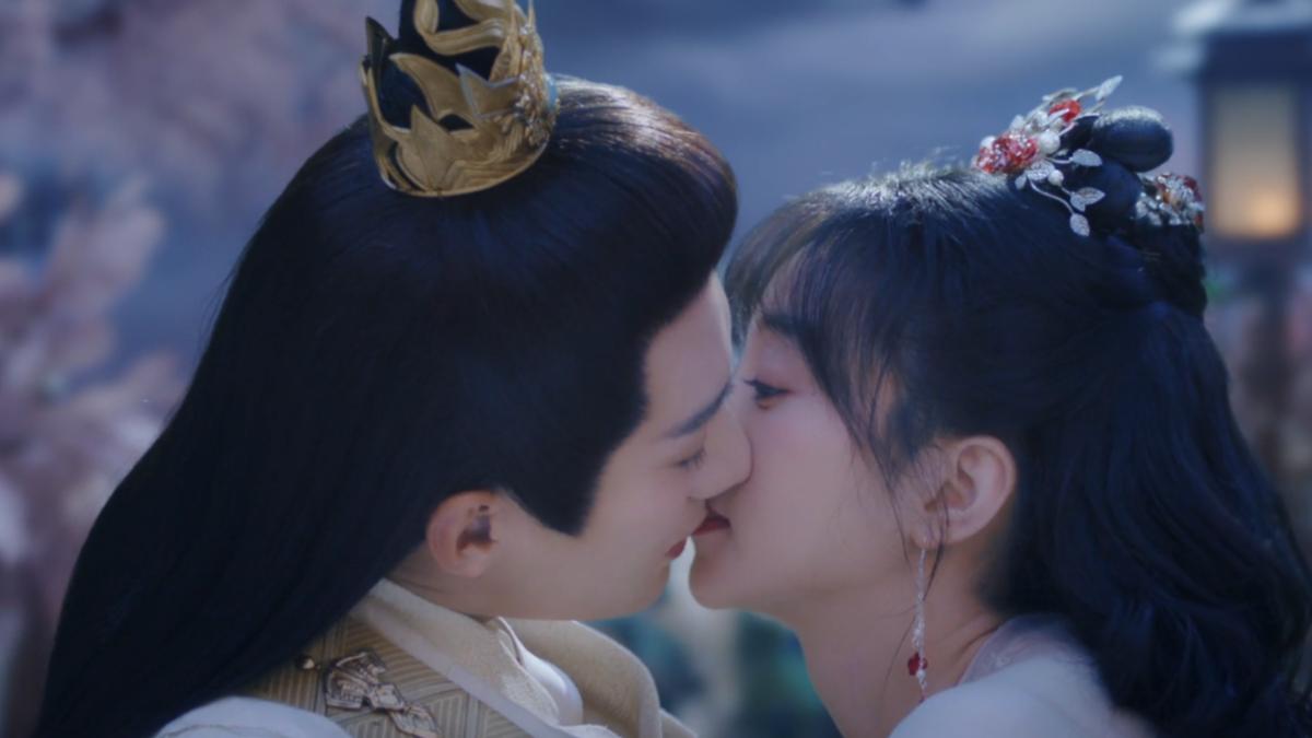 《落花時節又逢君》吻戲進度飛快「一集親3次」。(圖/翻攝自台灣大哥大MyVideo)
