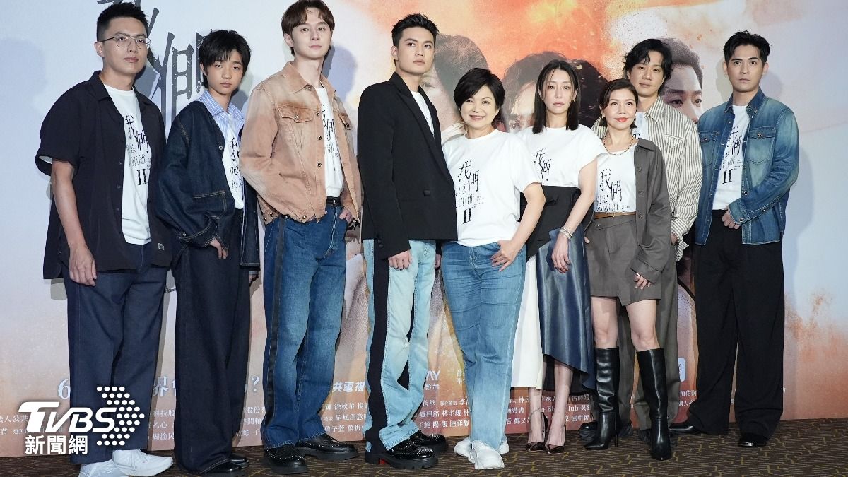 導演林君陽（左起）、白潤音、張軒睿、劉子銓、楊貴媚、謝欣穎、于子育、薛仕凌、周渝民出席記者會。（圖／張哲鳴攝）