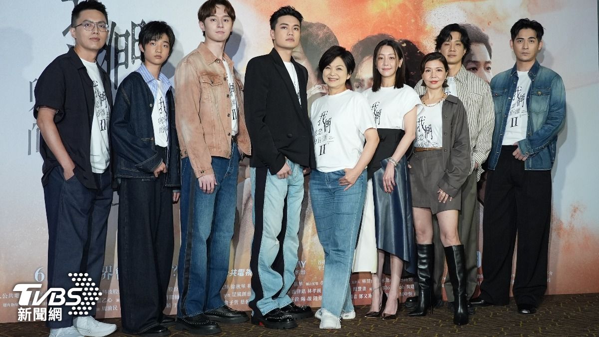 導演林君陽（左起）、白潤音、張軒睿、劉子銓、楊貴媚、謝欣穎、于子育、薛仕凌、周渝民出席記者會。（圖／張哲鳴攝）