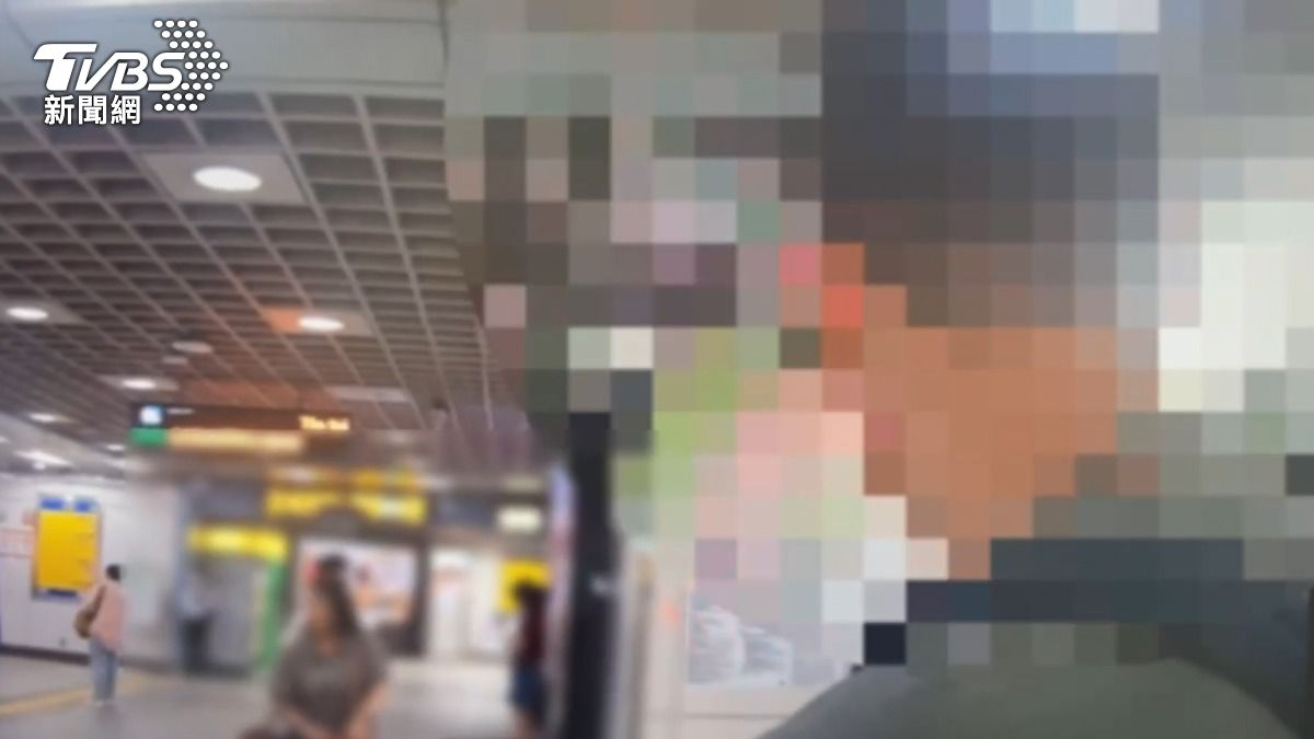 波蘭籍男子涉嫌襲臀騷擾女乘客。（圖／TVBS）