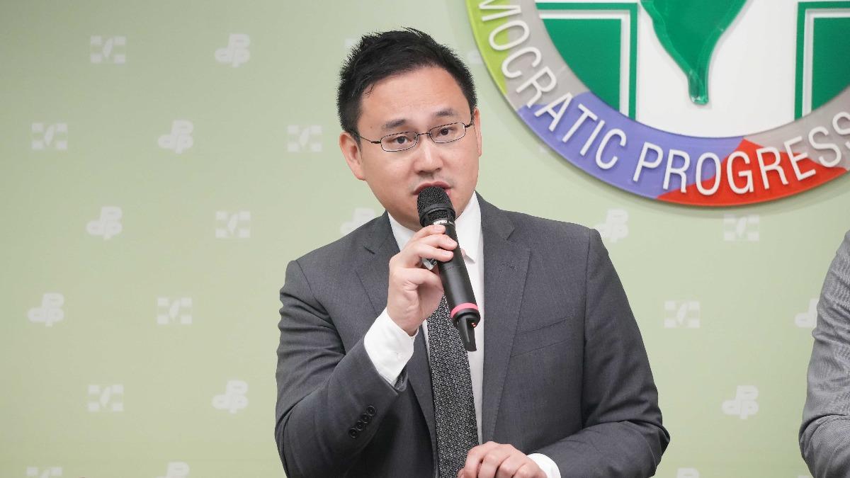 趙怡翔批評朱立倫做了錯誤示範。（圖／民進黨提供）