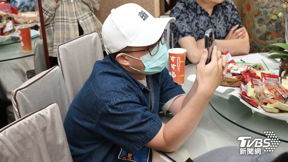 澎恰恰未現身，兒子皮皮悄悄到場。（圖／張哲鳴攝）