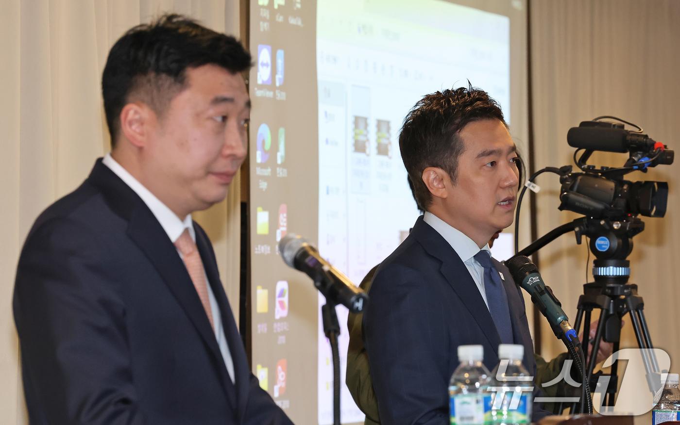 夫智碩（左）、金世毅日前召開記者會。（圖／news1提供）