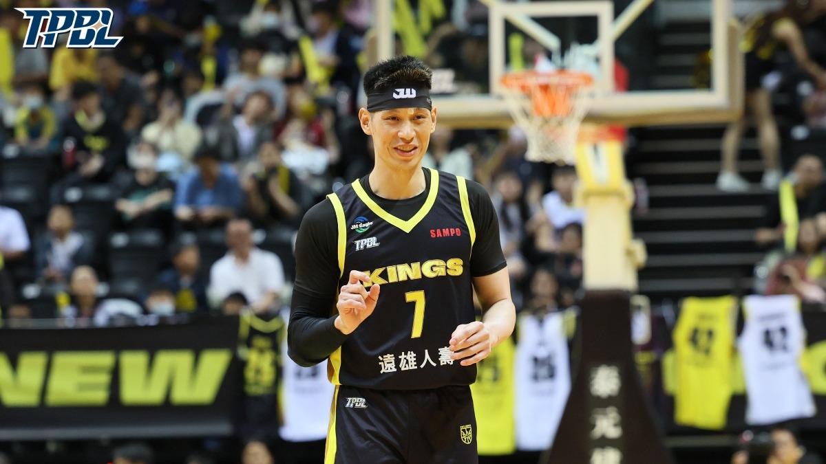 林書豪在決勝節挺身而出，最終以102比97擊敗台北台新戰神隊。（圖／TPBL提供）