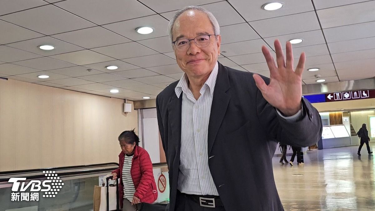 駐教廷大使李世明卸任返台。（圖／TVBS）