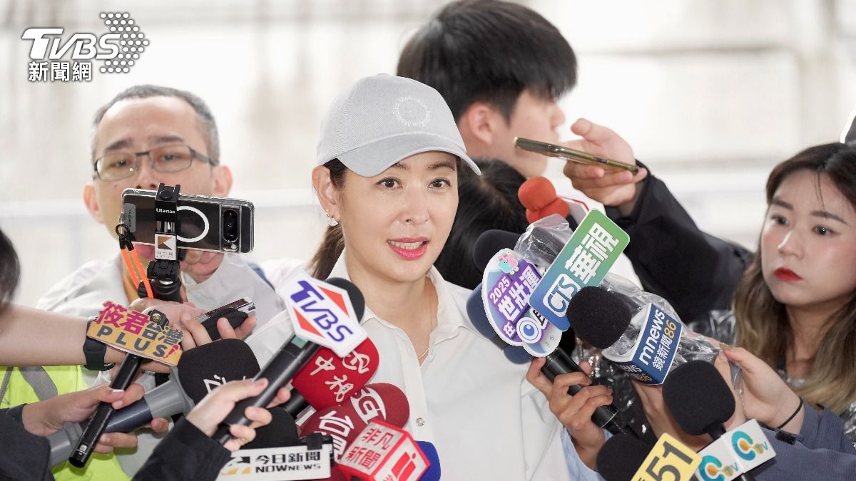 賈永婕受訪。(圖/華子琛攝)