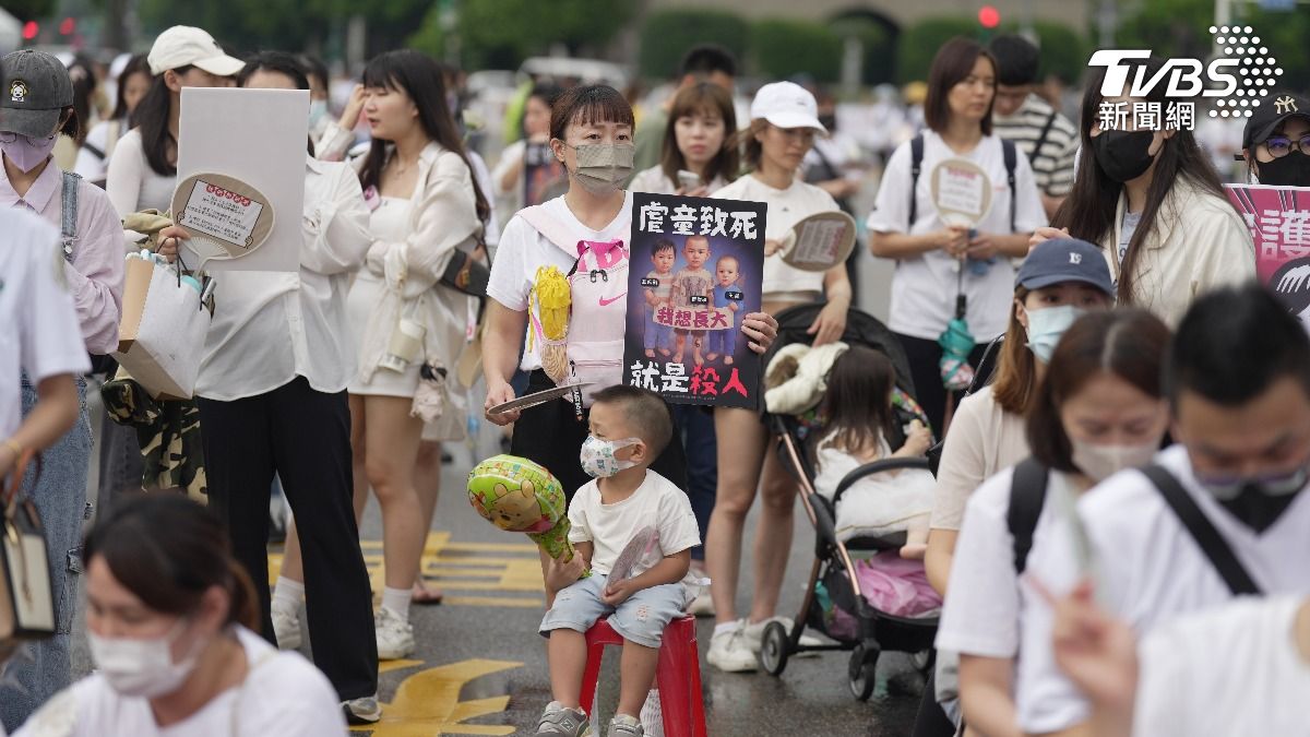 不少民眾出席遊行。(圖/華子琛攝)