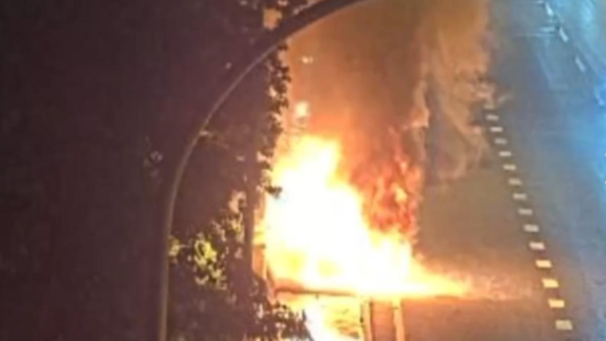 國道一號苗栗三義路段154k發生一起火燒車意外。（圖／翻攝自高速公路1968官網）