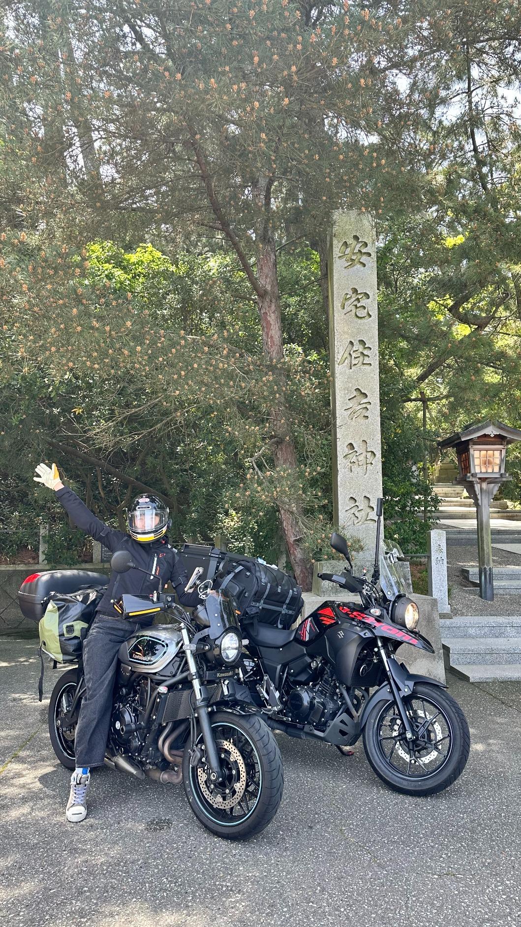 李懿騎重機遊日本。（圖／經紀人提供）