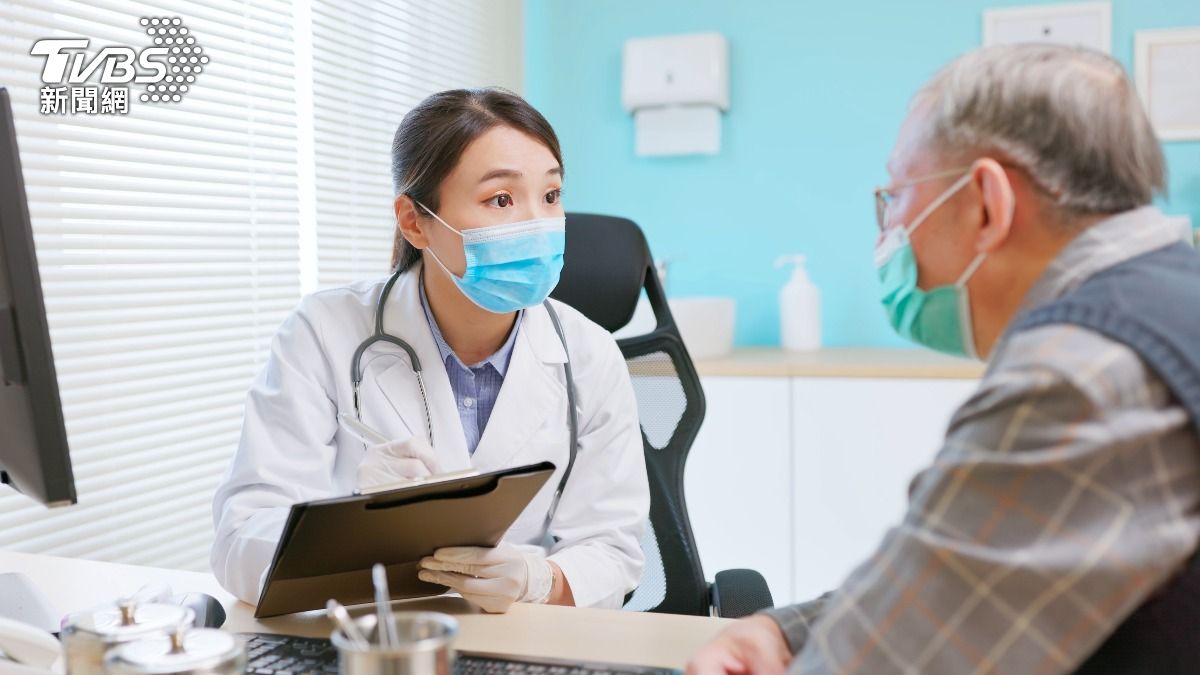 一名在台瑞士人分享自己對於台灣健保的看法。（示意圖／shutterstock達志影像）