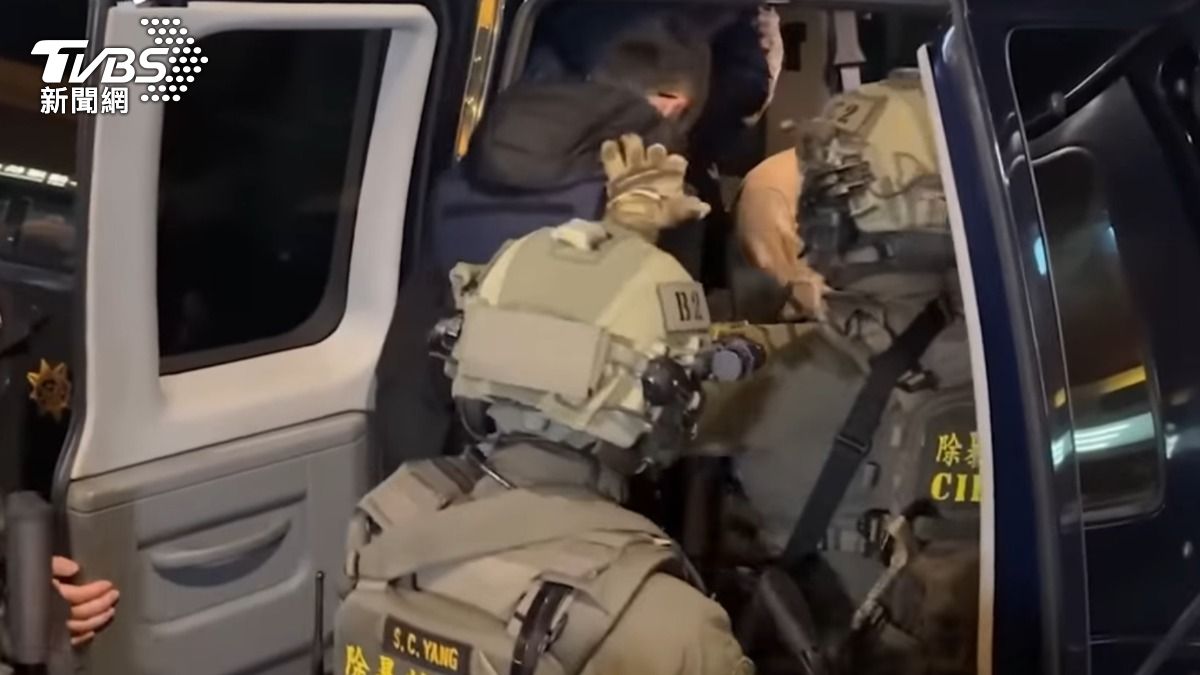 三環幫犯嫌犯案後還曾逃到國外，後走投無路才返台投案。（圖／TVBS）