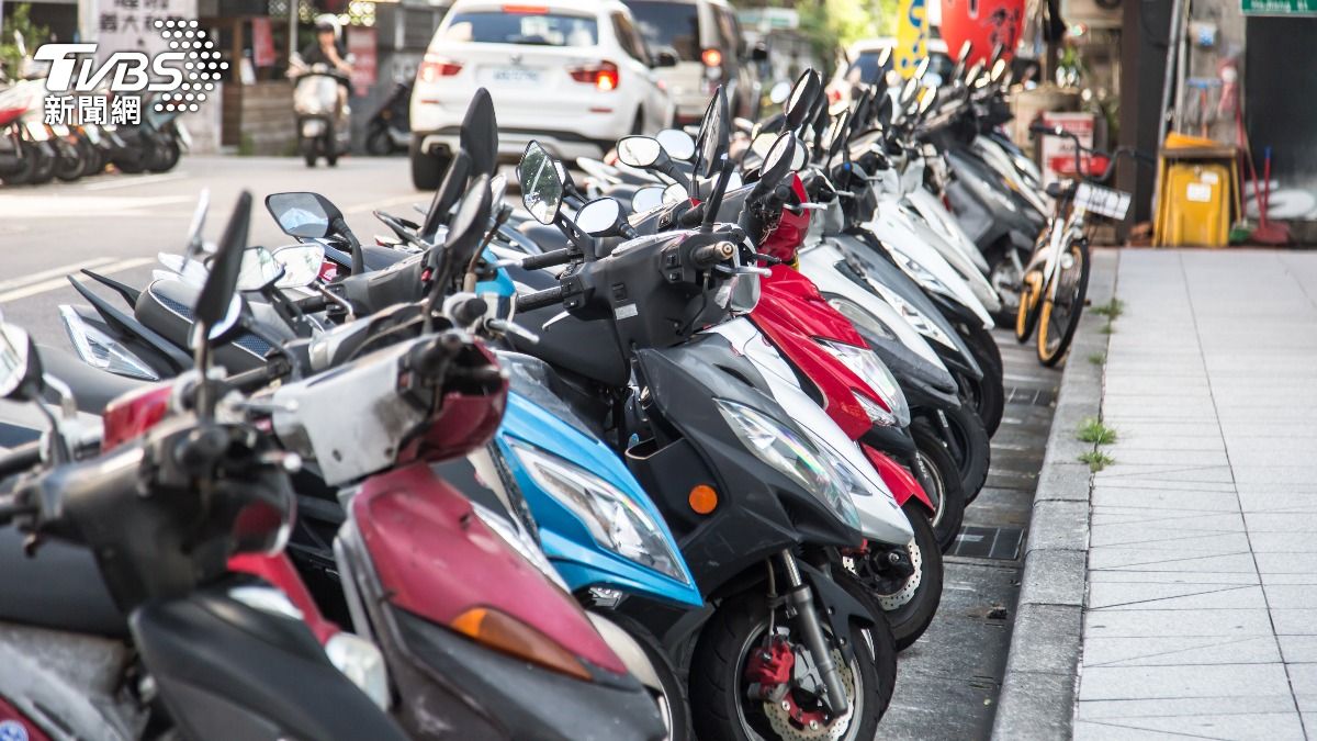 車主為保護愛車而加裝布套，但這舉動恐觸法。（示意圖／shutterstock達志影像）
