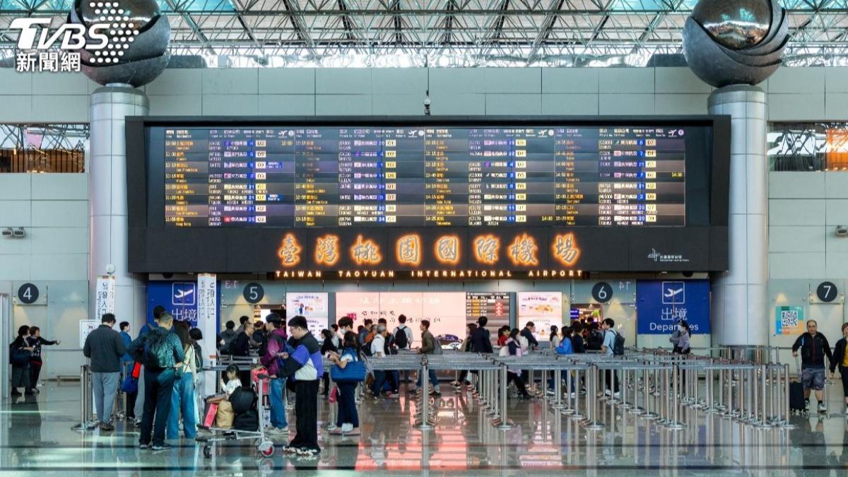 赴日旅客注意！日本官方公告「無線充電式電捲棒」若無法拆卸電池，禁止登機與託運。（示意圖／shutterstock達志影像）