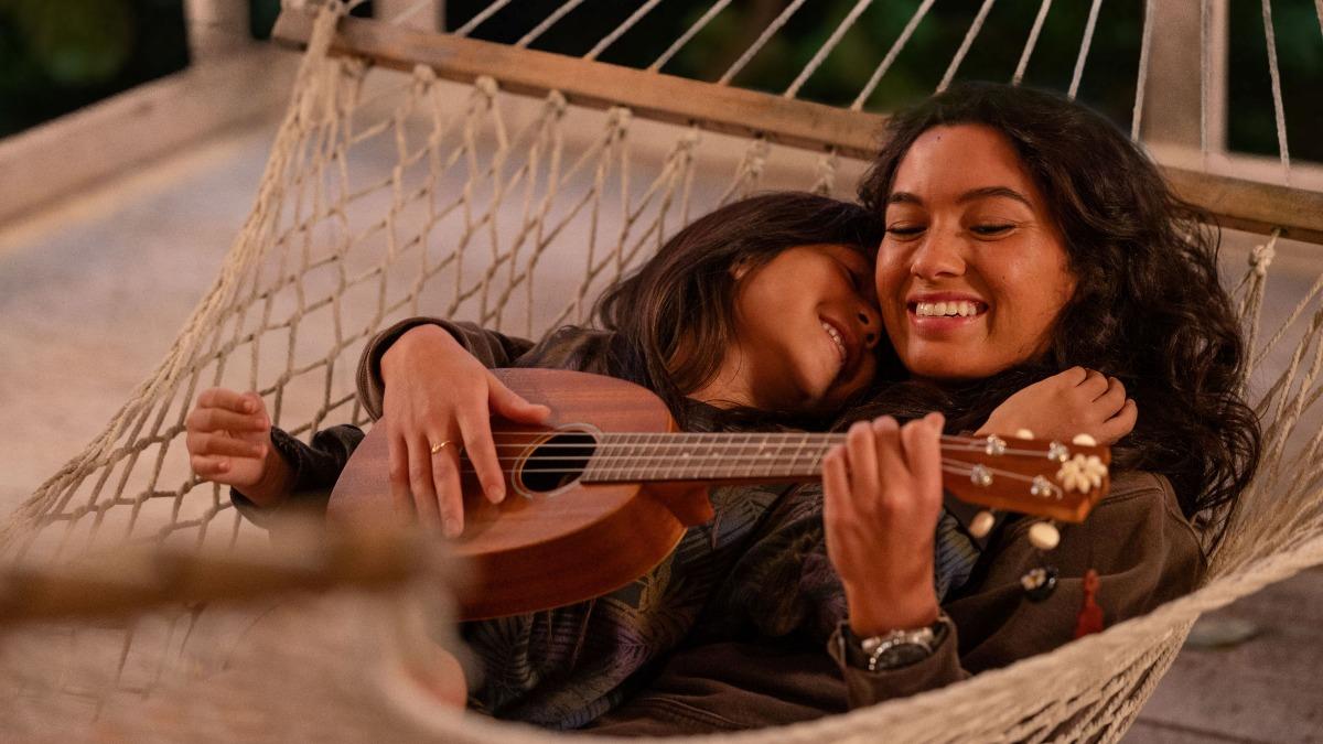 真人版《星際寶貝：史迪奇》有著「歐哈納就是家人」的感人精神。（圖／迪士尼提供）