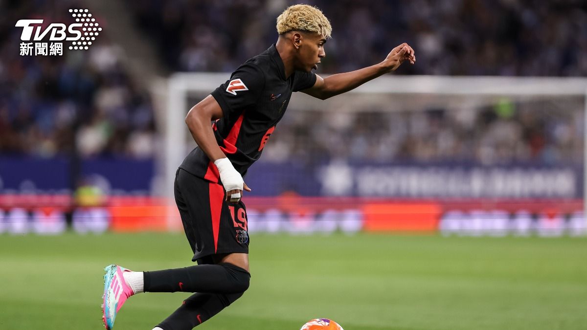 巴塞隆納靠著天才金童耶馬爾一腳禁區外「彎刀挑射」成功率先破門。（圖／達志影像美聯社）