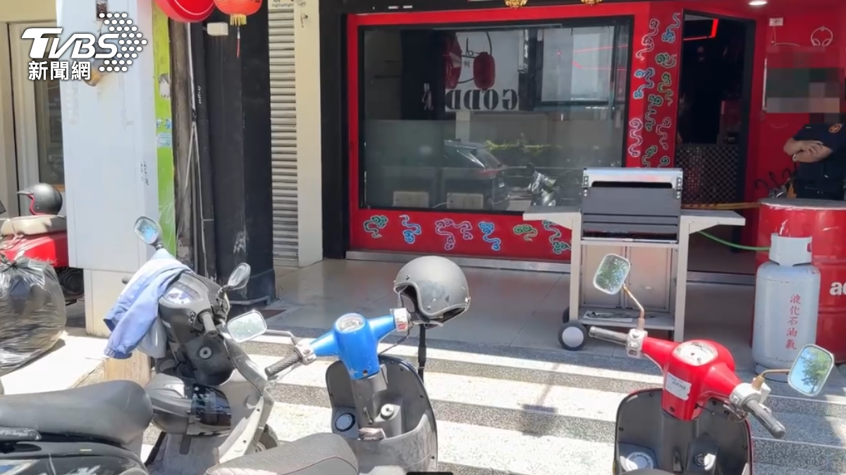 現場拉起封鎖線。（圖／TVBS）