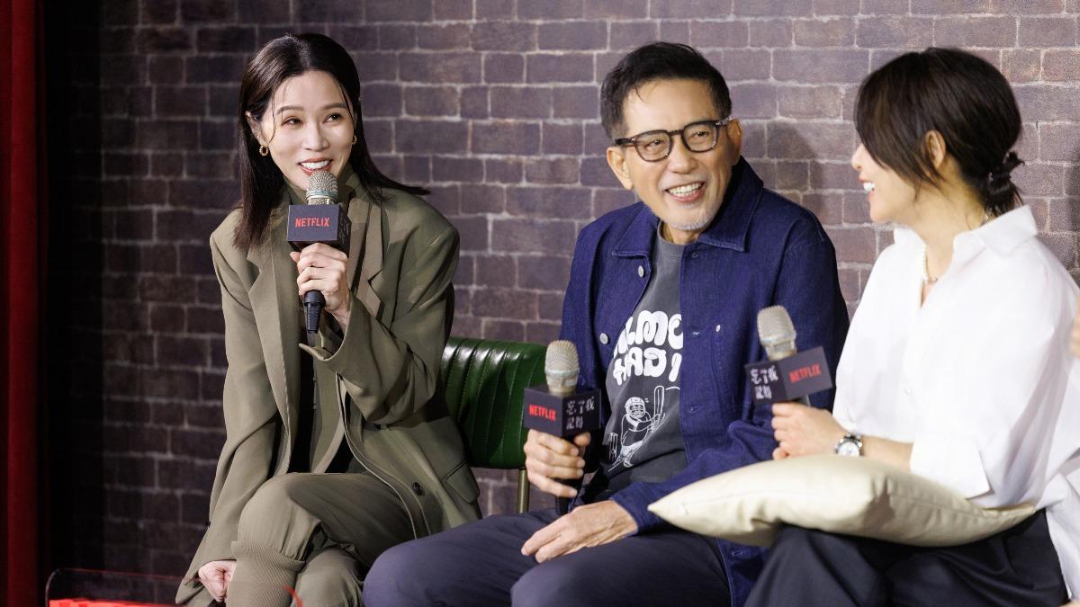 謝盈萱（左）自曝是「不易落淚體質」，卻一見秦漢就哭。（圖／Netflix提供）