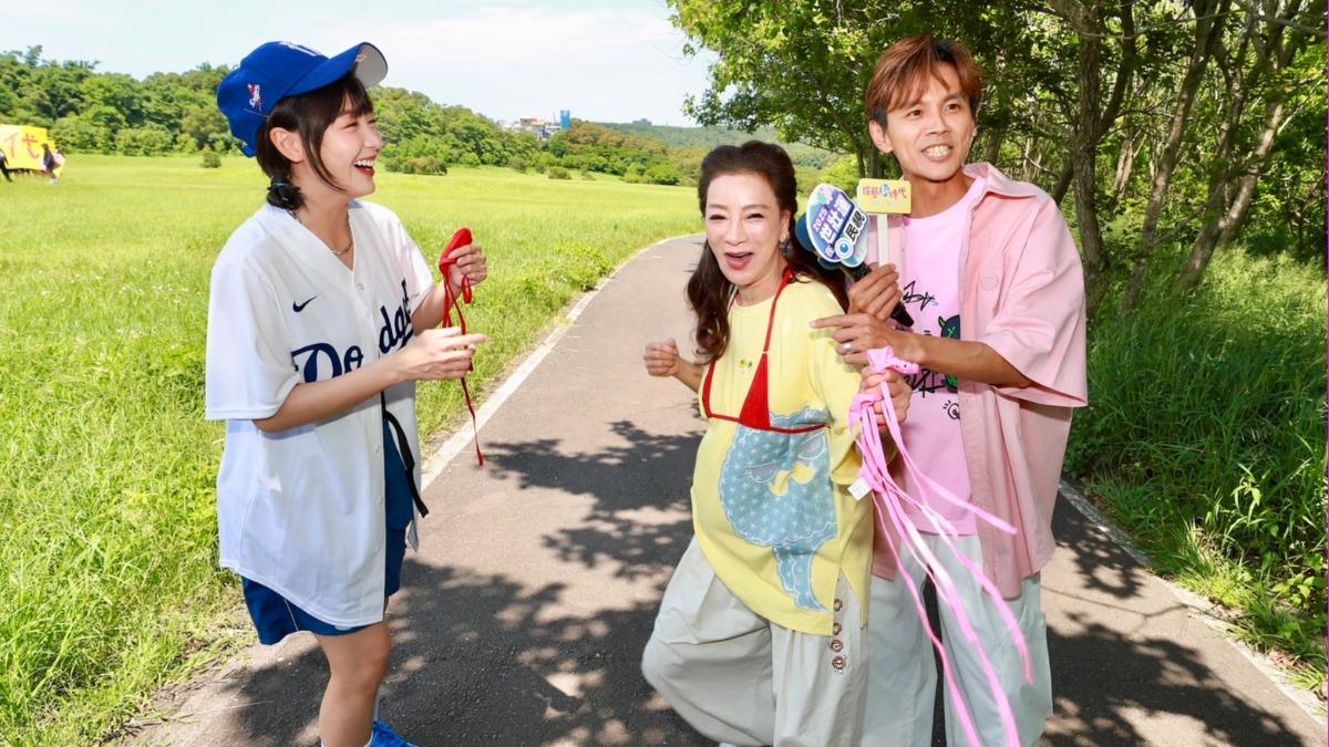 楊繡惠被比基尼嚇到。（圖／民視提供）